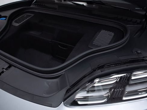Used 2026 Porsche Macan 4S Electric AWD/4WD image 39