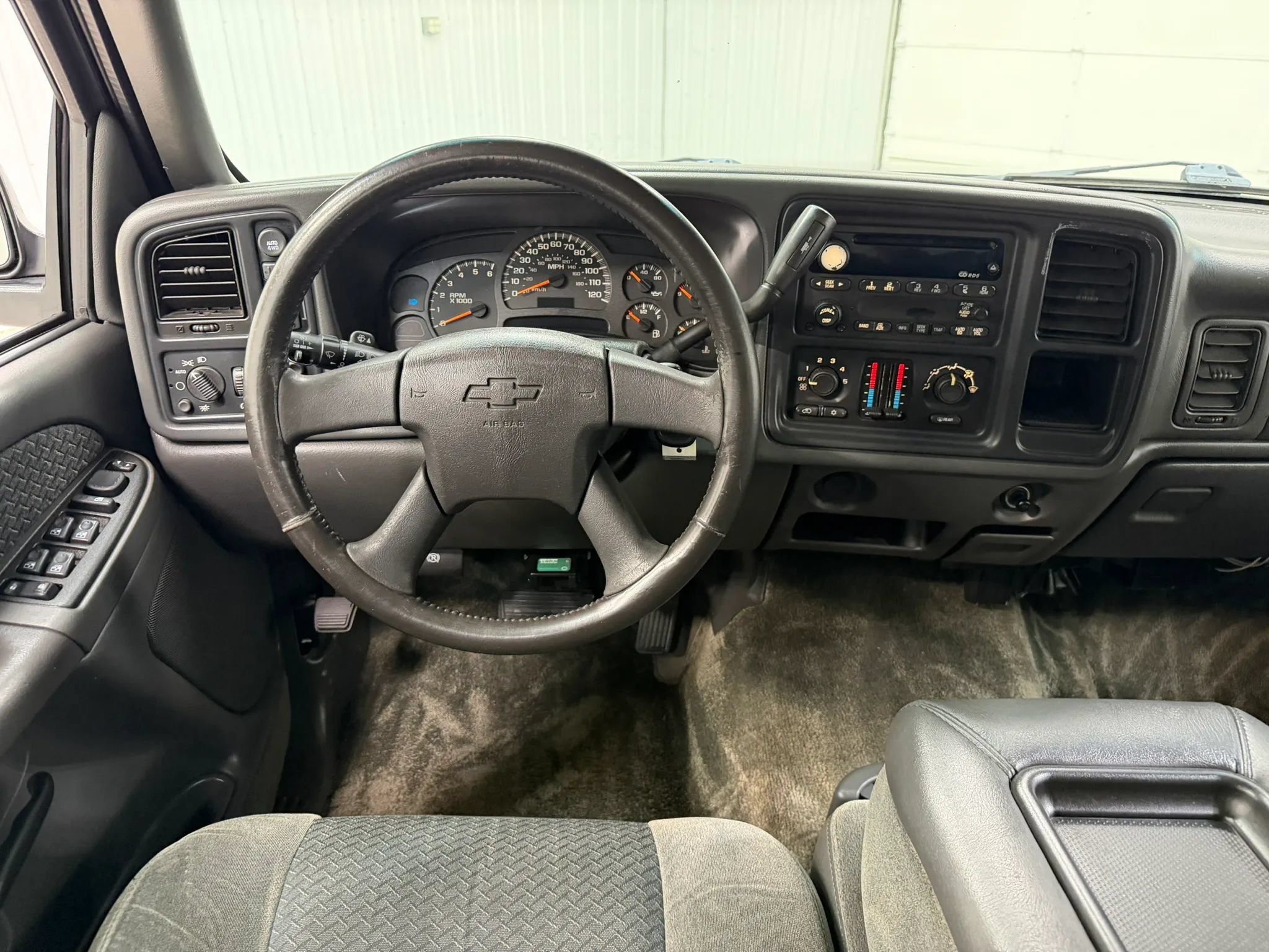 Used 2003 Chevrolet Avalanche 4x4 w/ Suspension Package, Off-Road image 18