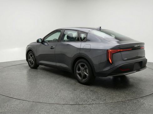 Used 2025 Kia K4 LXS FWD image 6