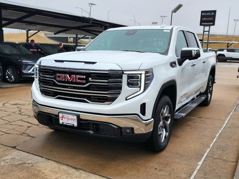 New 2026 GMC Sierra 1500 SLT w/ SLT Premium Package image 8