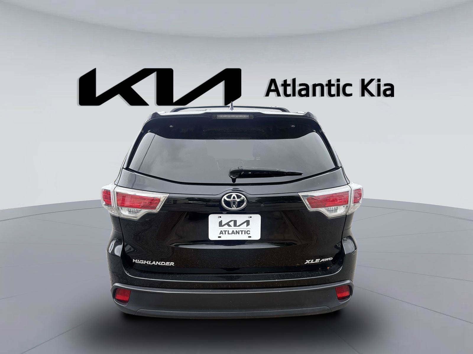 Used 2015 Toyota Highlander XLE AWD/4WD image 8
