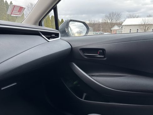 Used 2024 Toyota Corolla LE image 23