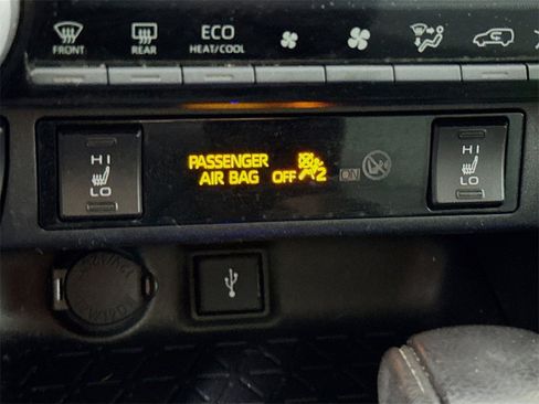 Certified 2022 Toyota RAV4 XLE image 12