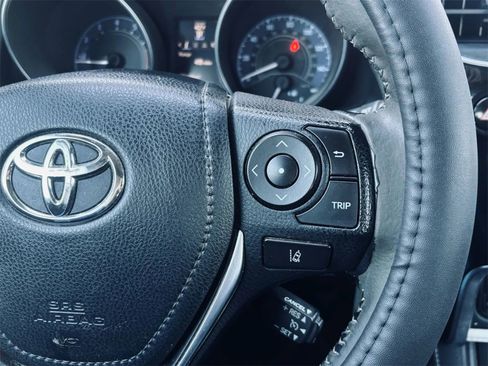 Used 2017 Toyota Corolla iM image 30