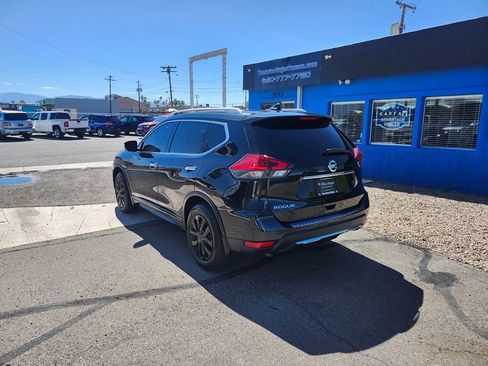 Used 2017 Nissan Rogue S w/ S Appearance Package FWD image 5