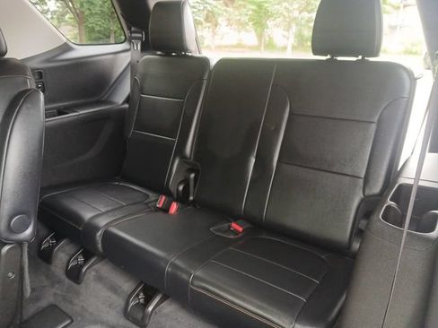 Used 2019 Chevrolet Traverse Premier AWD/4WD image 25