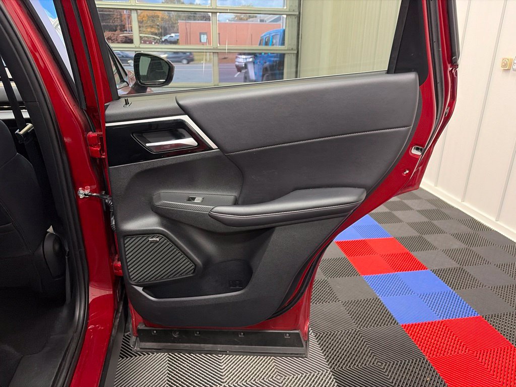 Used 2025 Mitsubishi Outlander SE AWD/4WD image 22
