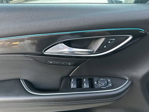 Used 2024 Buick Envision Preferred image 10