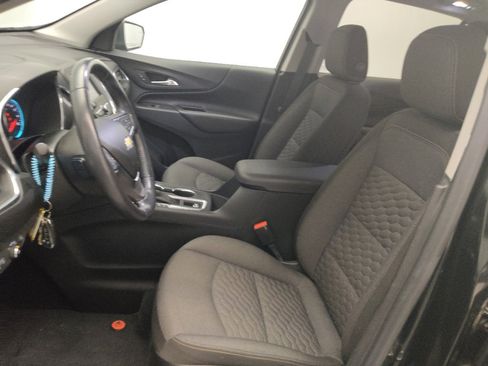 Used 2020 Chevrolet Equinox LT w/ Driver Convenience Package image 17