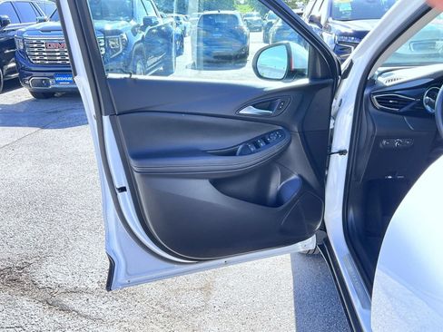 Certified 2023 Buick Encore GX Preferred w/ Cold Weather Comfort Package AWD/4WD image 9
