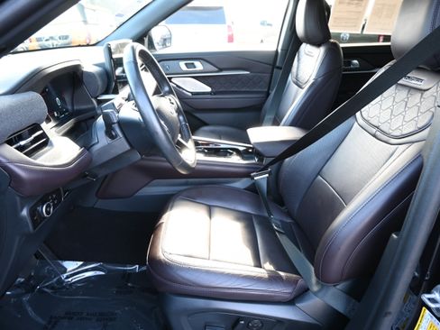 Used 2025 Ford Explorer Platinum w/ LUX Leather Package image 14