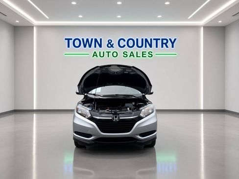 Used 2016 Honda HR-V LX image 10