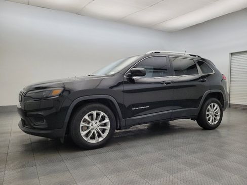 Used 2019 Jeep Cherokee Latitude w/ Popular Appearance Group image 2
