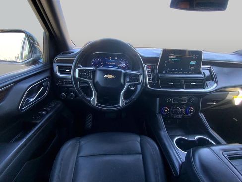 Used 2023 Chevrolet Suburban LT RWD image 6