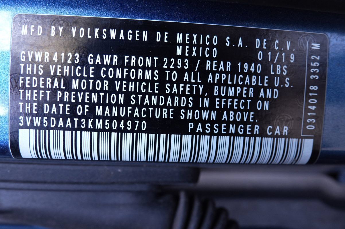 Used 2019 Volkswagen Beetle 2.0T S FWD image 41