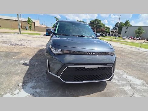 Used 2025 Kia Soul LX w/ LX Technology Package FWD image 34