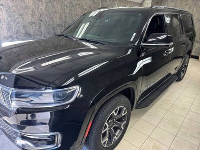 Used 2023 Jeep Wagoneer L Series III w/ Convenience Group I