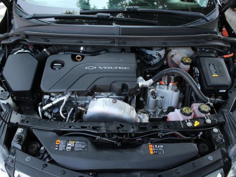 Used 2017 Chevrolet Volt Premier FWD image 26