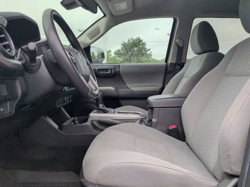 Used 2023 Toyota Tacoma SR5 RWD image 17