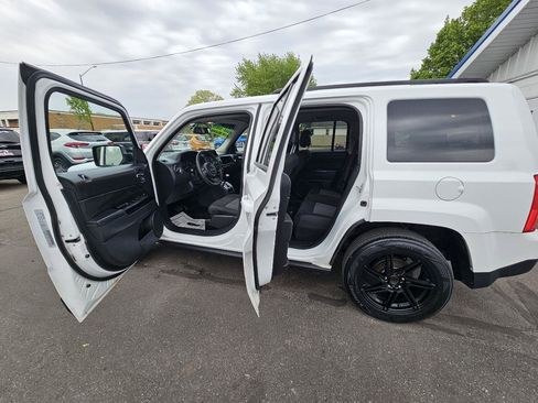 Used 2016 Jeep Patriot Sport w/ Power Value Group FWD image 23
