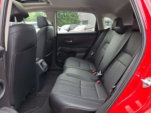 Used 2025 Honda HR-V EX-L image 11
