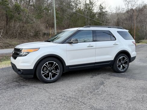 Used 2013 Ford Explorer Sport image 3
