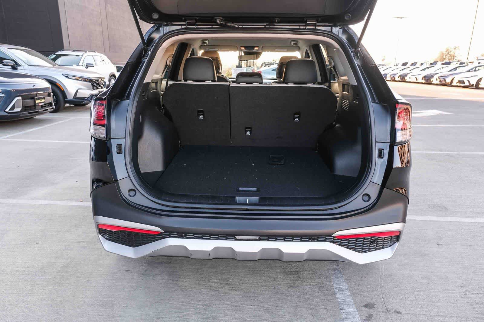 Used 2024 Kia Sportage EX FWD image 25