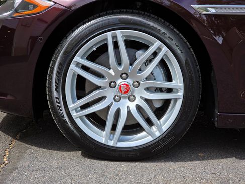 Used 2018 Jaguar XJ L Portfolio image 42