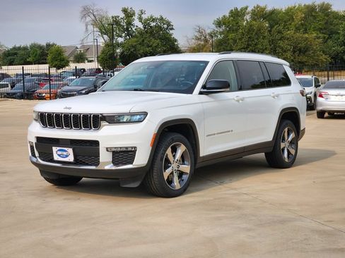 Used 2021 Jeep Grand Cherokee L Limited AWD/4WD image 3