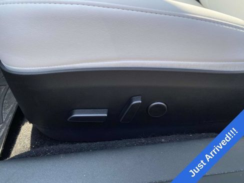 Used 2023 Tesla Model 3 Standard Range RWD image 16