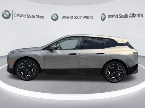 Used 2024 BMW iX xDrive50 w/ Sport Package AWD/4WD image 21
