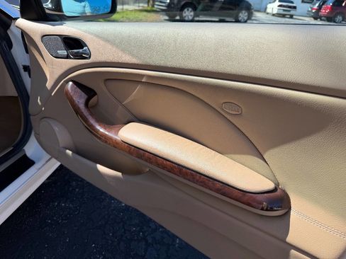 Used 2006 BMW 330Ci Convertible image 8