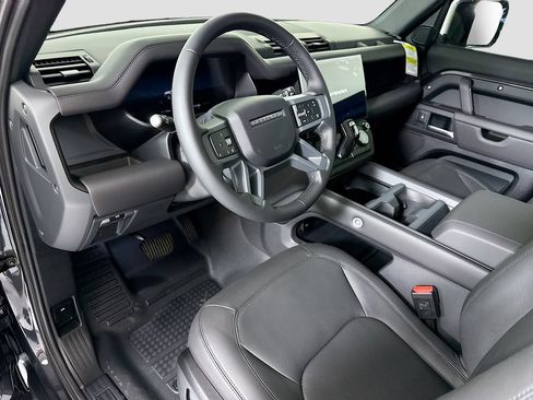 New 2026 Land Rover Defender 110 X-Dynamic SE AWD/4WD image 9