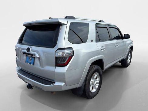 Used 2022 Toyota 4Runner SR5 RWD image 5
