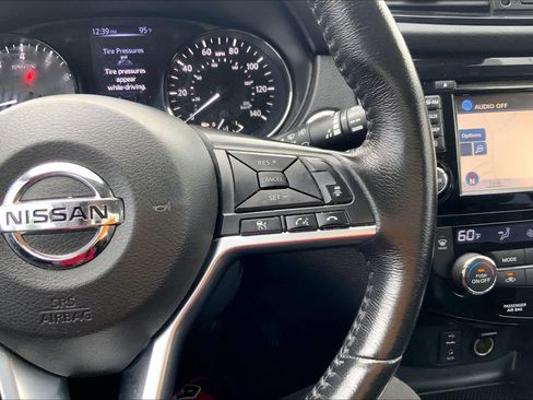 Used 2018 Nissan Rogue Sport SL w/ SL Premium Package FWD image 25
