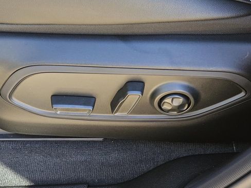 New 2025 Jeep Grand Cherokee Altitude image 21