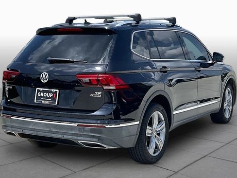 Used 2018 Volkswagen Tiguan SEL Premium AWD/4WD image 12