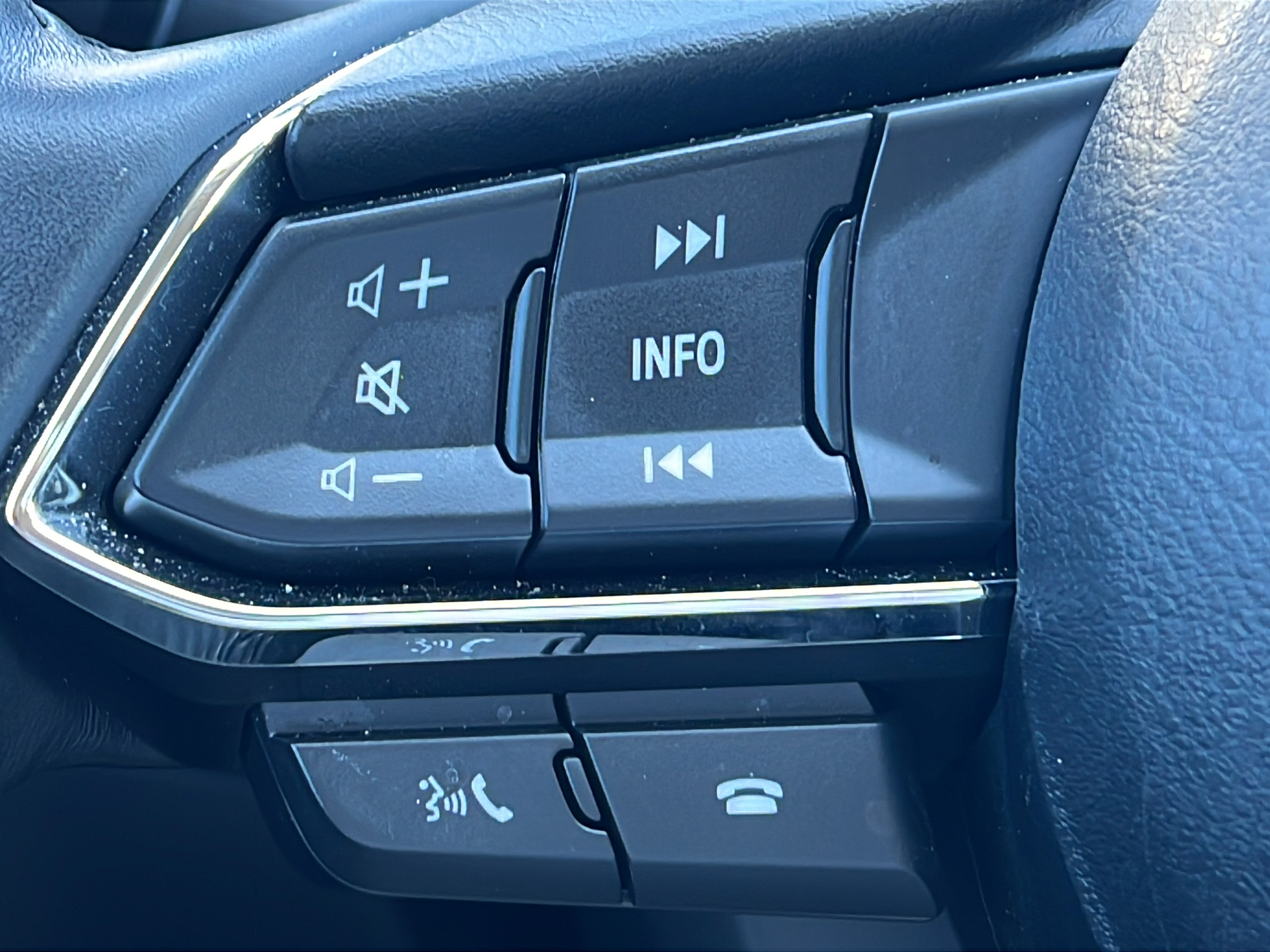 Used 2025 MAZDA CX-5 AWD 2.5 S w/ Select Package image 19