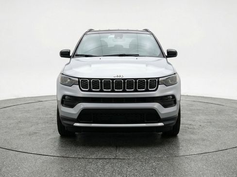 Used 2025 Jeep Compass Limited AWD/4WD image 2