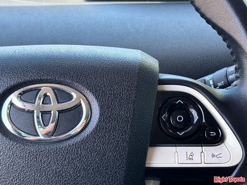 Certified 2017 Toyota Prius Three Touring FWD image 23