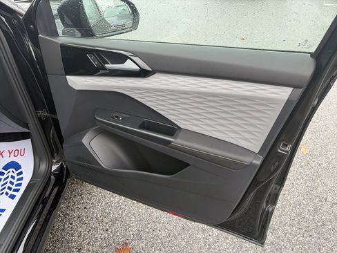 Certified 2024 Volkswagen Taos S image 19