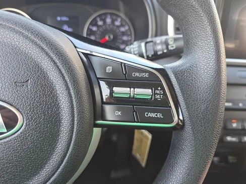 Used 2020 Kia Sportage LX image 18