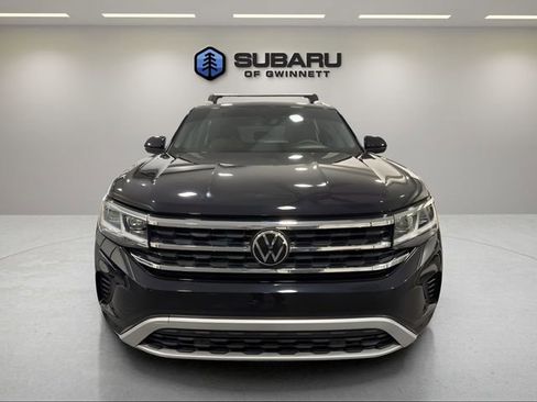 Used 2023 Volkswagen Atlas Cross Sport SE w/ Black Wheel Package image 8