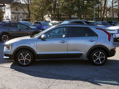 Used 2025 Kia Niro EX w/ EX Cold Weather Package image 20