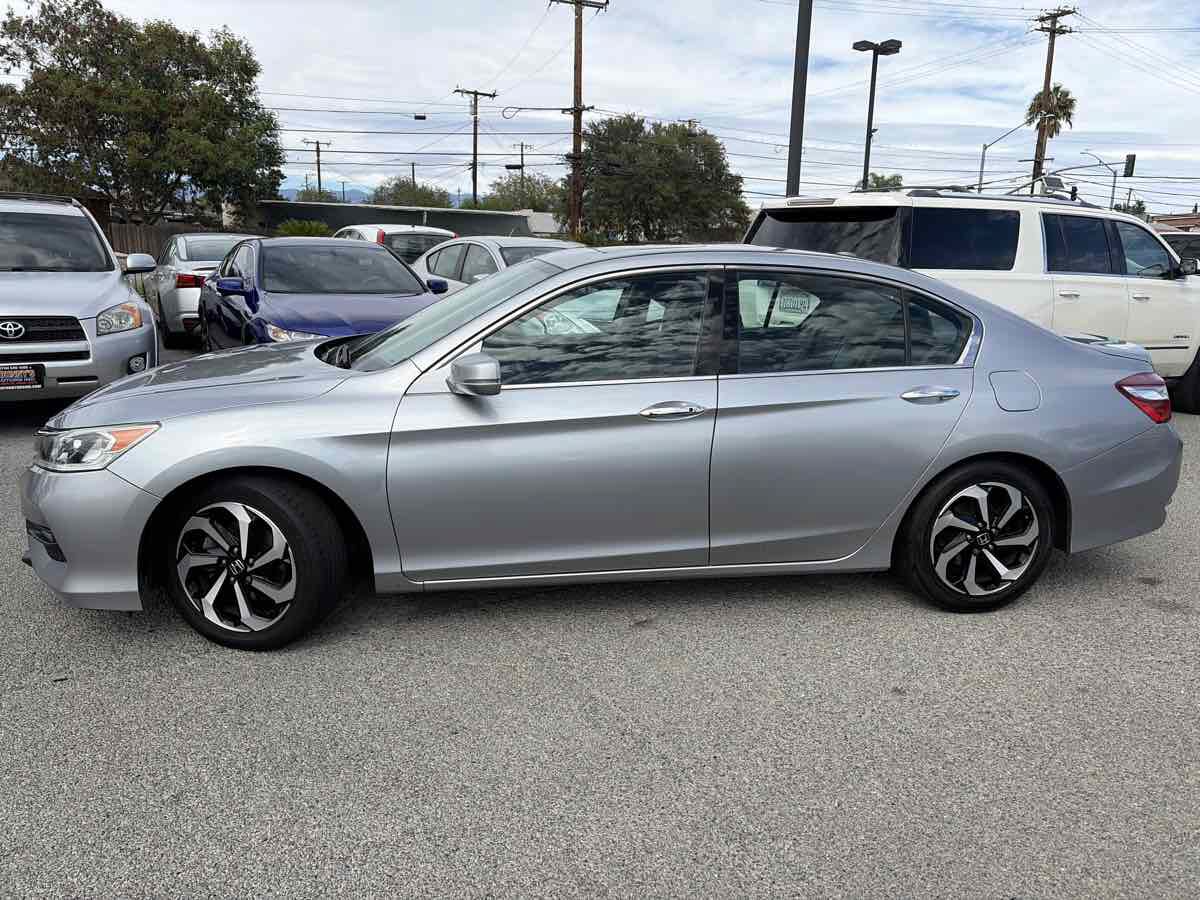 Used 2017 Honda Accord EX-L image 2