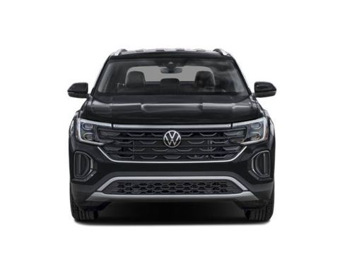 Used 2024 Volkswagen Atlas Cross Sport SE w/ Panoramic Sunroof Package FWD image 4