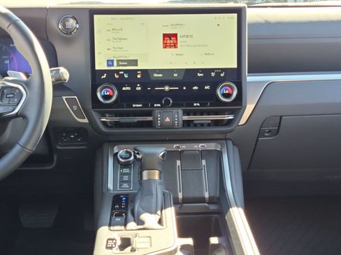 Used 2026 Lexus GX 550 AWD/4WD image 28