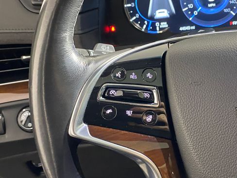 Used 2019 Cadillac Escalade Premium Luxury image 17