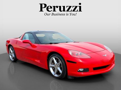 Used 2011 Chevrolet Corvette Coupe w/ Preferred Equipment Group RWD image 1