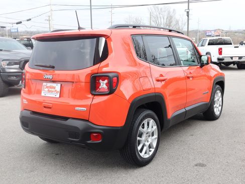 Used 2021 Jeep Renegade Latitude FWD image 7